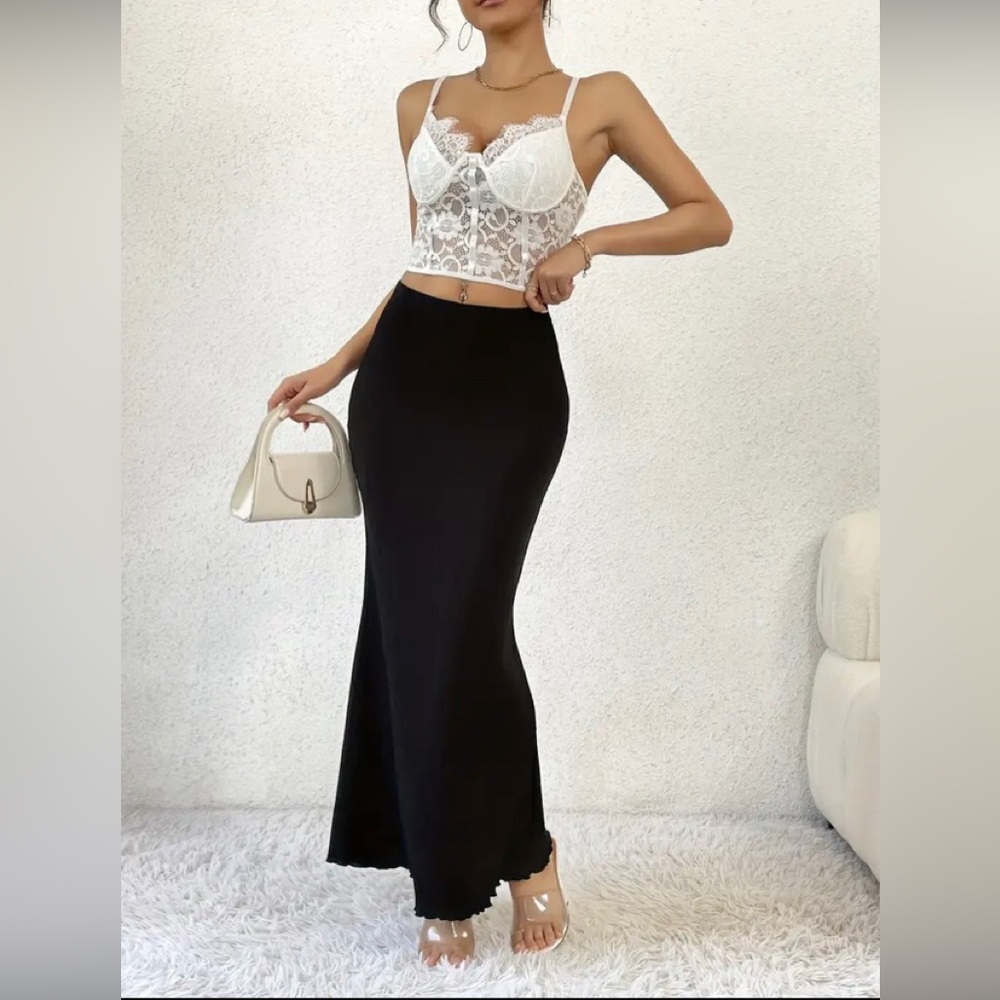 🖤Elegant Solid Color Slim Mermaid Hem Skirt🖤